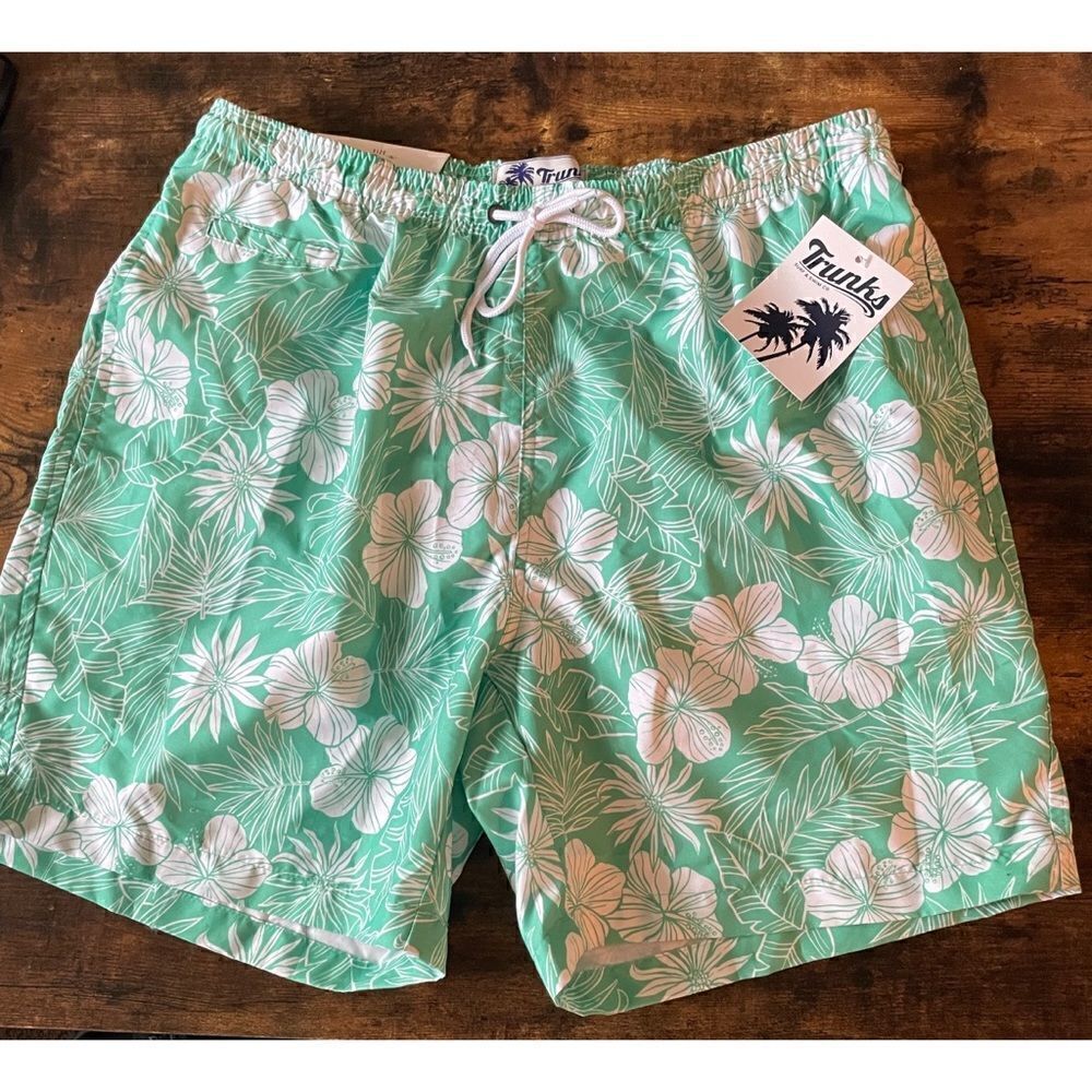 Trunks Tropical soft lime swimming shorts NWT Size L